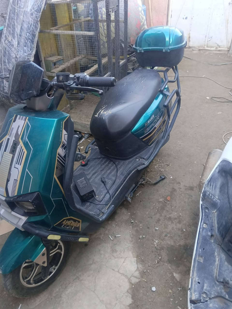دراجه شحن للبيع كامله اي نقص مابيه الاتصال برقم أو واتساب*********** حسن أبو علي
