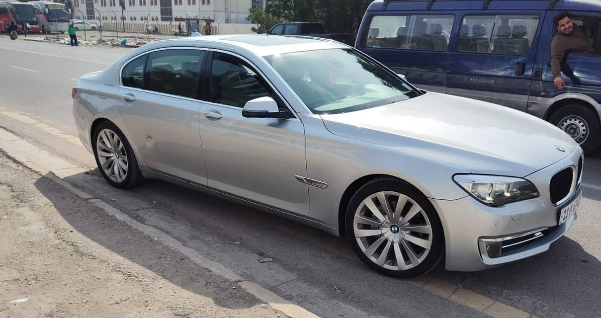 بي ام دبليو F02 2013. 730   N52

-------------------------------------
‏
#رقم الهاتف : ‏***********

#رقم السيارة : بغداد

#مكان السيارة : بغداد
-------------------------------------
السلام عليكم 
للبيع فقط 
 لارج باب طويل  وارد خليجي    مكفولة كفالة عامة بس صبغ قطعتين اثر شخوط وبيه طخه واضحه بل صوره  حالين   (بسمي) تحويل مباشر
سيارة فول مواصفات 
 بصمة

محرك 6 سلندر تنفس طبيعي+كير تبترونيك مكفولات ‌
_تبريد شغال ثلج  قطعتين‌
_سلايت 
_مراية داخلية+جانبة عاكسة 
_تحكم ستيرن 
 +ذاكرة خزن 3 وضعيات
_بردات جانبية وخلفية 
-شاشة اعطال والاوبشنات خاصة بلسيارة لغة عربية 
 
-انارة ترحيب 

-دبل ايرباك 
-ويلكب حجم 20 بلادي  +تخم تاير جديد
-نضام تعليق هواء جوبلسات
-صدر امامي خلفي جديد
-زراك لايت⚔️
-لدات خارجية بل ابواب
-سستم صوت BOSS بلادي 
-تبريد خلفي شاشة 

-حساسات  خلفية + -لايت داينمك متحرك زنون 
-ستيرن كهرباء مع خزن ذاكرة

السيارة  جديد بدون اي نقص  مملعوب بيهة ولامبدل بيهة اي شي جديدة واحلة من الصور 

رقم صاحب سيارة ***********
