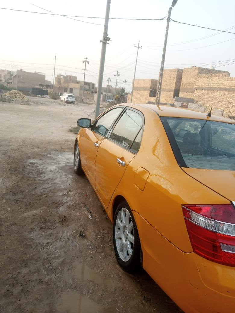 سلام عليكم 
سياره جيلي موديل 12
رقم بغداد  إنكليزي بسمي
السياره كامله من كلشي كير مكينه ماناقصه اي شي كبل الشارع
سعره   40ورقه وبيها مجال
***********
*********** واتساب 
غير متواجد ع فيس
