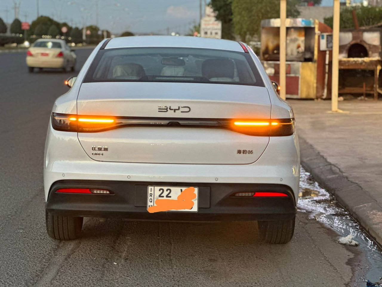 بی وای دی   SEL 05  2025 
تەنها. 13,000 KM 
بێ ساردی بێ بۆیاخ بێ لێدران 
تەنها یەک قۆپی لەدەرکەی سایەق هەیە لەوێنەکان دیارە
گێر و مەکینە و کارەبای هەموو بە شەرت 
هیچ کێشەیەکی تێدا نییە 
نرخی 133 مەجال
***********
*********** أربيل, العراق
