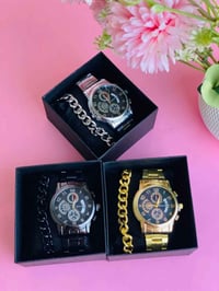 ساعة • مقاومة ماء • ٣ألوان