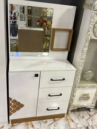 ميز تواليت • جديد • توصيل بغداد