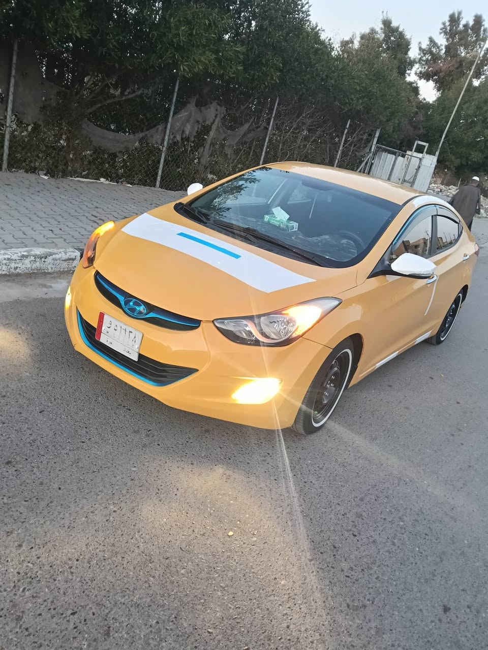 السلام عليكم النتره موديل 2012 خليجي  سياره بيها بارد بل باب الخلفي للسيارة رقم بغداد تحويل ثاني كير مكينه مكفولات وبلادي سياره تخم تاير جديد باتري جديد صدر امامي خلفي جديد منضومه تبريد كله جديده سياره شرط ألف متصرف عليه بوجهك للشغل مواصفات السيارة كشنات جلد دتفئه بل كشنات مريد شفط تحكم ستيرن حساسات خلفيه اشاير بل مري سياره احلى من الصور تجي وشوف بعينك السعر خاص وتدلل المكان بغداد حي القاهرة للاستفسار ***********
