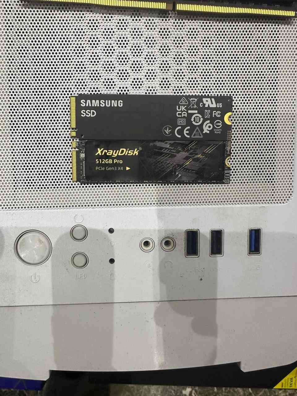 بورد /ddr4  z790 snow dream ب 180
rx6750 10GB x3fan Radeon /كرت
ب450 
كرت / 4060 asus ب 440
تخزين / m.2 512 ssd و hhd 1tp ب 90
بور سبلاي / xigmatek 650 bronze ب 50
تبريد / مبرد هوائي mass ب 20
كيس /  من شركة Herogear ويا اربع فانات ب 55
مبرد مائي Aorus 360 جديد ب 140
تخزين sata 1tp ب 75
رامات/ xpg 2*8 16GB rgb  ب 115
رامات تي فورس 3600 8*2 /16 ب 125
تخزين / m.2 samsung 256 gb ب 35
وموجود قطع غير هذني الي يحب يتفضل خاص
توصيل موجود لكل العراق


**إذا كنت صاحب هذا الإعلان وتريد حذفه لأي سبب، رجاءا أرسل رسالة إلى الدعم الفني**