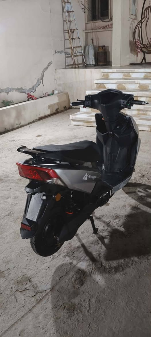 ماطور سكنس للبيع
لون رصاصي
كامل شغال
تأشيرات جدد 
6 بطاريات دبل جدد
بطاريات شرط تفحص وتأخذ
ماطور دمعه مشتري جديد
السعر 475 وبي مجال
التواصل علا الخاص او علا الرقم
***********. بس واتساب
