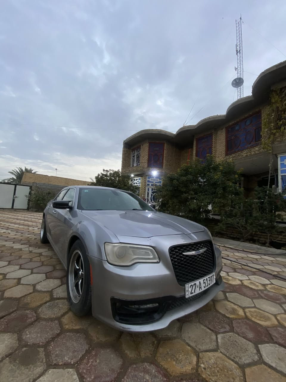 سلام عليكم C300
السيارة فول مواصفات ١/١

محرك v6
اصل ١٦ معلايه ٢٣

مواصفات 

بصمة

تشغيل عن بعد

بانوراما 

كشن جلد

كشن كهربائي سائق

كشن كهربائي السكن

هيتر كشن 

كير استيرن

شاشه جبيرة 

كشن كهربائي

لايت زينون امامي 

تبديل ٣ قطع 

صبغ ٣ قطع 

السعر ١٧٠ وبيه مجال مرقم ذي قار 27

الرقم ***********
