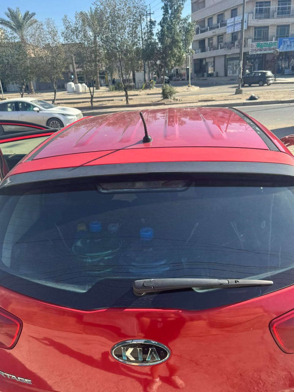 السلام عليكم 
كيا سبورتج 
وارد.. خليجي 
3 قطع صبغ جراد قليل ب قماره بارد خفيف بلبنيد 
 محرك 2000
كير محرك خير من الله 
تبريد ثلج 
صدر امامي خلفي جديد
مراوس او بيع 
مراوس فورتي سيراتو النترا 
بغداد البياع .
استفسار ***********
السعر 122
