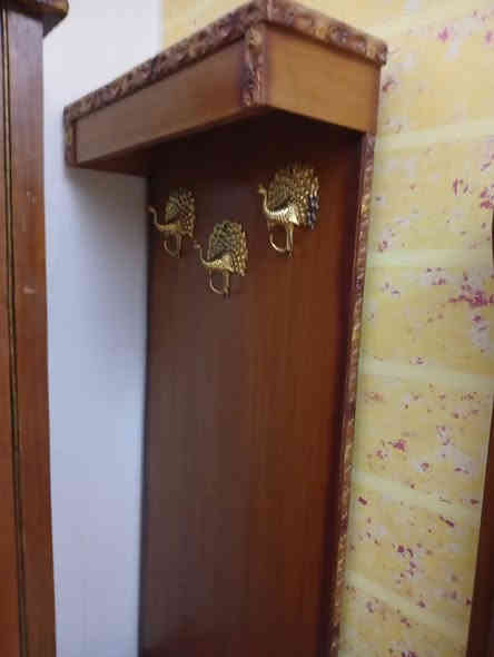 غرفة نوم للبيع السعر 500 الف وبيها مجال الاتصال على الرقم. ***********
