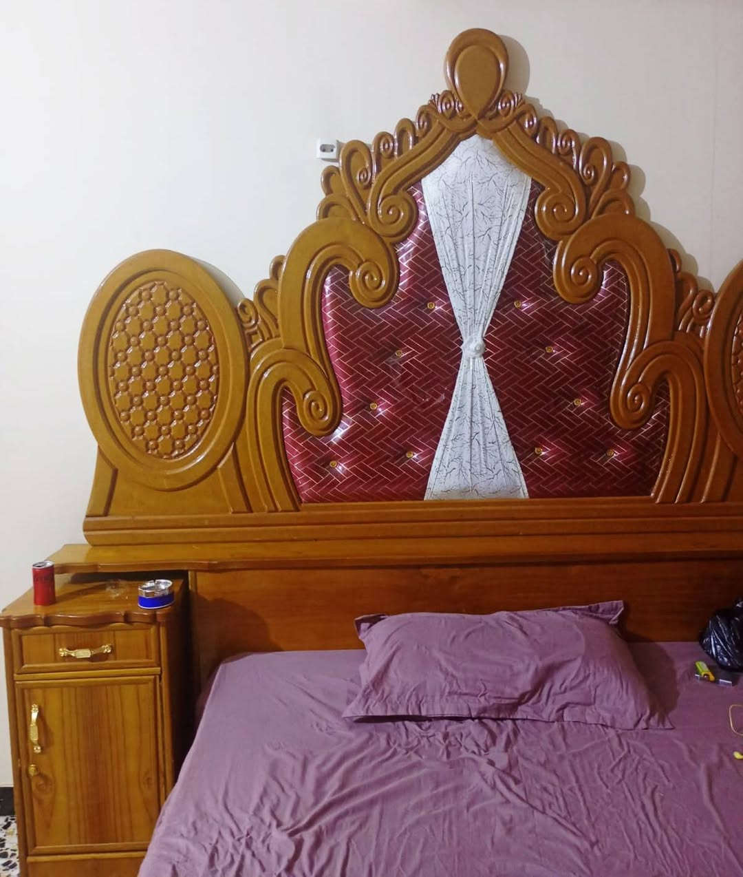 السلام عليكم ..غرفه مستعمله نظيفه اخت الجديدة ٥ابواب كنتورهه مفصخ يعني تجي تحمل كبل السعر ٦٠٠ بيهه مجال المكان بغداد البلديات يوجد توصيل بكروه داخل بغداد فقط***********
