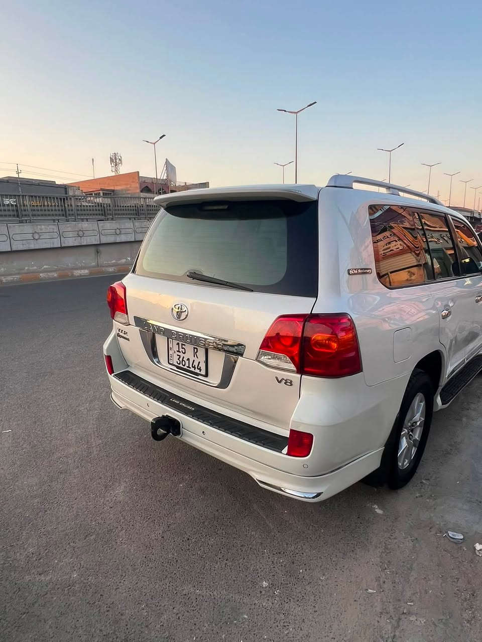 لاندكروز 2009 للبيع VXR
اعلى فئه مواصفات لكزز 
مكينه 8 سلندر
تحويل مباشر سياره باسمي 
بيها قطعتين جاملغ وباب عكس السايق بدون دواخل بدون ضربه 
سياره جاهزه نضيفه ادامه كامله كلشي ماناقصه 
مكان السياره فلوجه 
السعر 265ورقه 

للاستفسار 
***********
