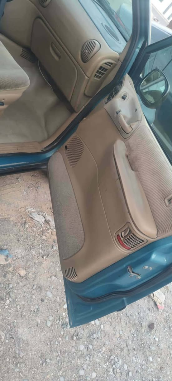 للبيع فقط دوج كليزر شرط تحويل كير محرك كامري شرط موديل ٩٦ رقم  موبيل *********** كركوك, العراق
