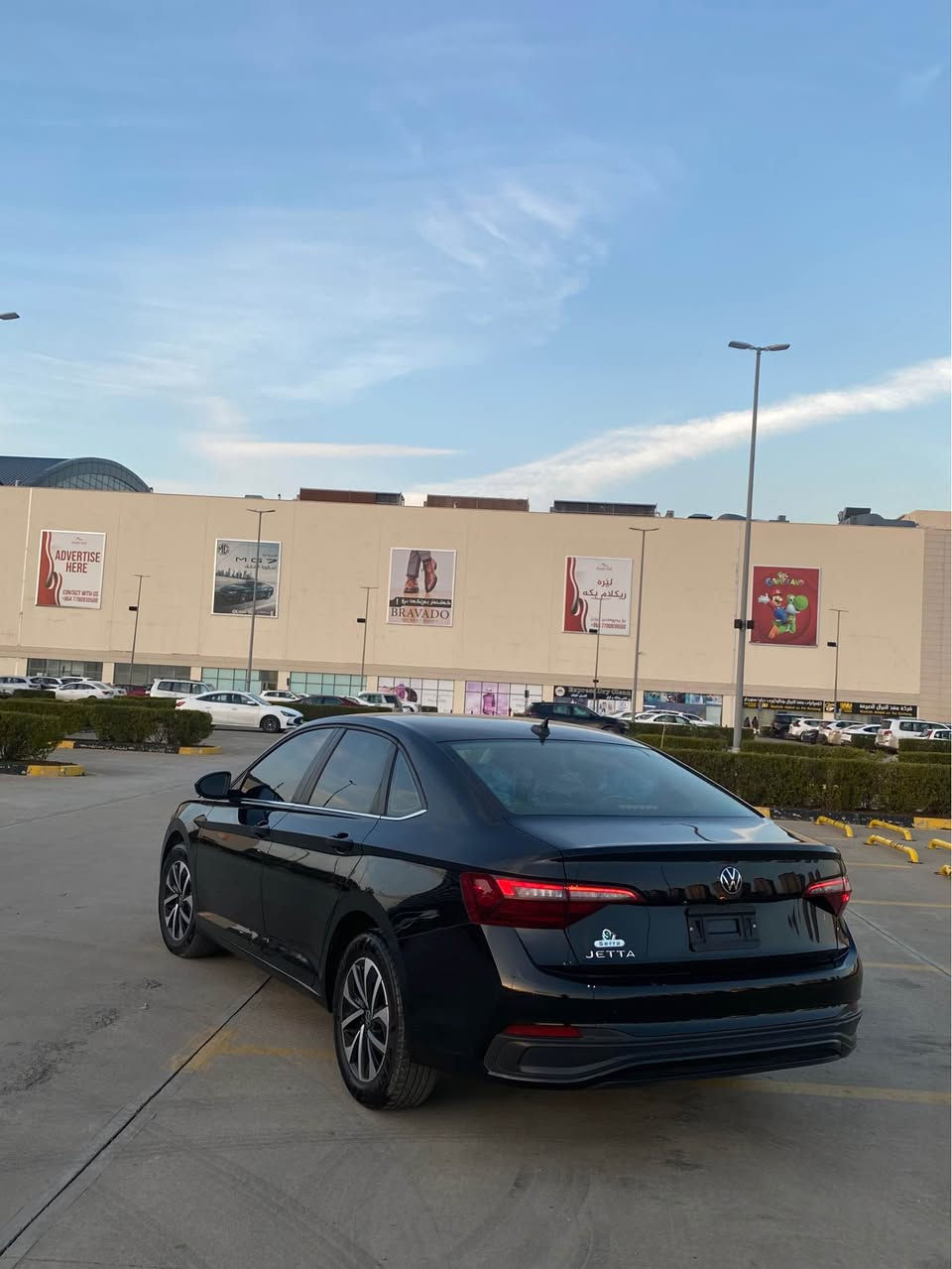 volkswagen jetta 2024 S sport 

جیتای ٢٠٢٤ مواسەفات s ڕەشی قەتران گێڕ ئۆتۆماتیک 

سەیارەکە تەنیا ٢ پارچەی بۆیاخە بێ ناوگرتن ،  
کاتی نەشکاوە 3 مانگی لەگەڵە ... 
مواسەفات ...
 گێچ ئەلکترۆنی , کامل لید و زینۆن ، شاشە، کامێرا ،کامل ڕادار ... زۆر مواسەفاتی تر

نرخی 132 گەڵاو مەجالێ کەم ... 

***********
*********** السليمانية, العراق
