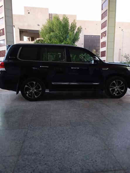 للبيع لاندكروز موديل 2021 ماشيه 89، السعر 52$ الف دولار سياره مكفولة كفاله عامه بل باكيت رقم اربيل محرك 6 سلندر فول موصفات مكان السياره في الرمادي رقم الهاتف ***********
