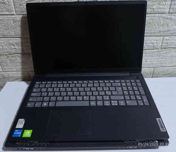 لابتوب العاب متوسطة 

بسعر 450 الف او مراوس بكيس مقارب للسعر 

لابتوب ختمت عليه Elden Ring ولعبت Resident Evil 4 Remake بدقة 720 Low 

 و Hollow knight و Cuphead بدقة 1080 ,60fps
تشغل العاب متوسطة وخفيفة بسلاسة وبعض الالعاب القوية 
تشغل Gta V

مواصفاته 

لابتوب Lenovo 
نظام Windows 11
DirectX 12
المعالج - I5 1135G7
كرت الشاشة - Nvidia GeForce Mx350 
الرام - 16gb (8×2) 3200
الشاشة - 15.7 Full Hd 1080×1920
الذاكرة - 512 Ssd 
شاحنة سريعة 65 واط 
بطارية تدوم ساعتين ونص او 3 ساعات تصفح ويمكن اكثر حسب استخدامك

بالاضافة لستاند ومروحة وياه تنربط USB 

التواصل عل خاص او الاتصال على الرقم 
***********
*********** البصرة
