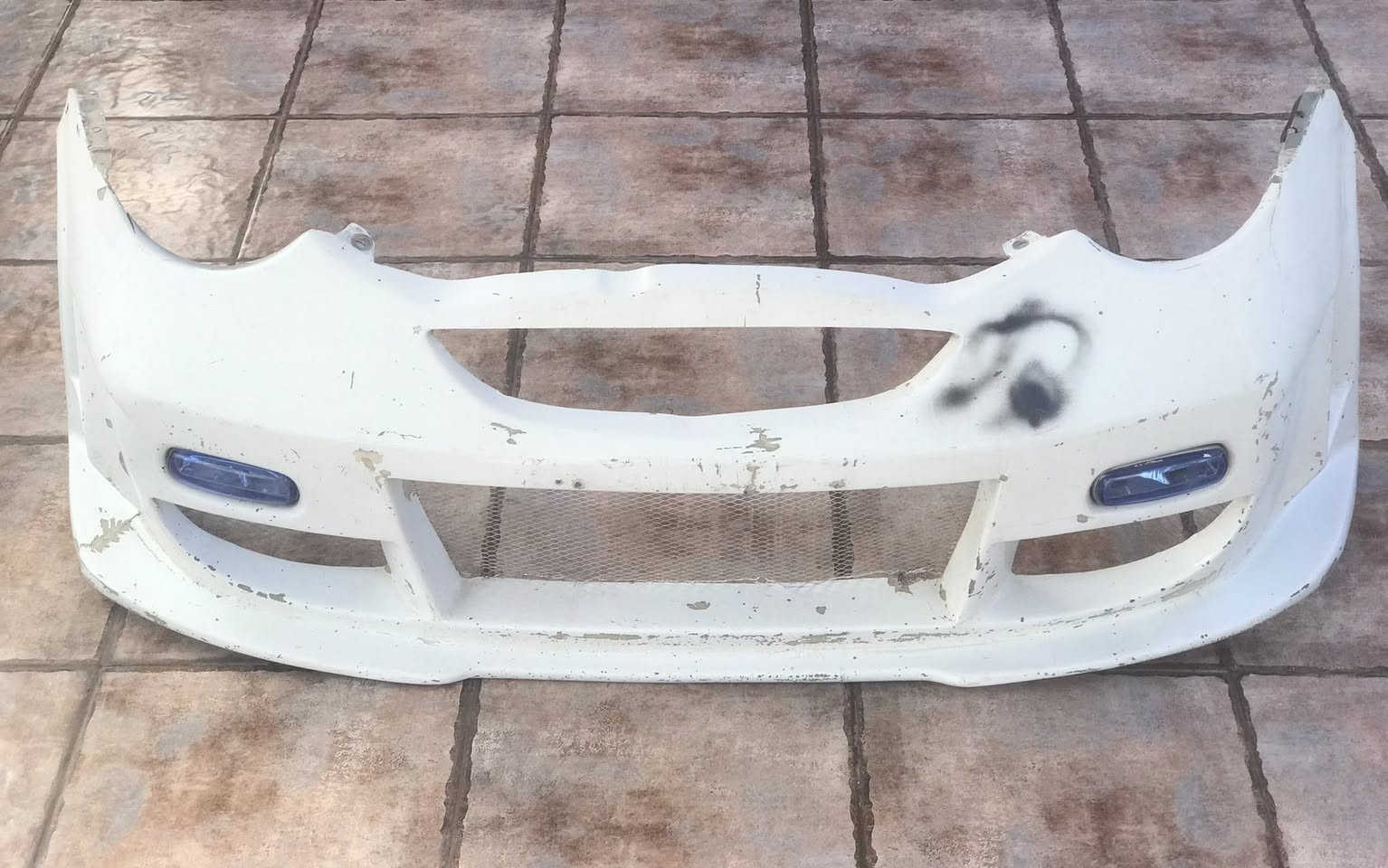 السلام عليكم
زوج دعاميات QQ شكل رياضي قالب بلادي
بروجكترات زوج لونين ابيض أصفر 
بيهن ملاحظات  بسيطة تتعالج معجون ڤايبر وتنصبغ حسب لون سيارة 
سعر ١٠٠ 
مكاني بغداد 

‭٠٧٧١ ٢٤١ ٣٢١١‬
