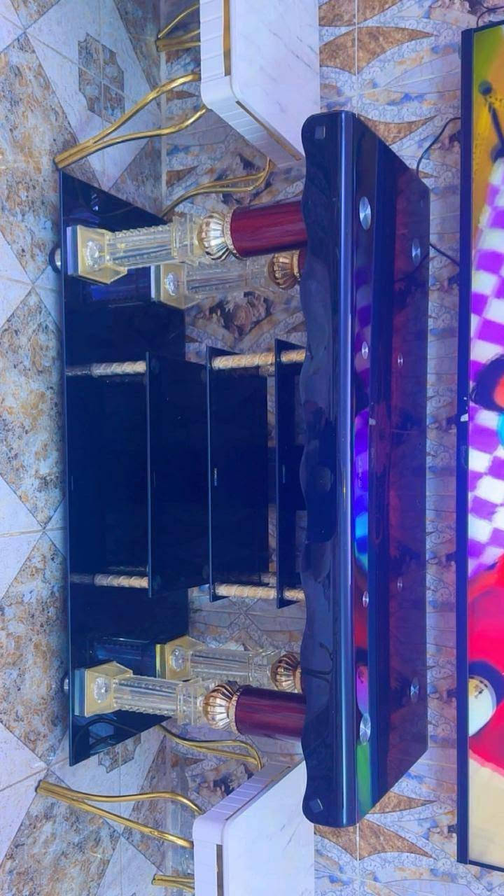 السلام عليكم تخم قنفات للبيع جديد استعمال شهرين رايده ب ٤٠٠  وميز طعام يتكبر ويتصغر ٢٥٠ وغساله اوتماتيك ماركه سامسونك نظيفه  ٣٥٠ وميز تلفزيون ب ١٠٠  والغراض بيهن مجال شي بسيط 
للاستفسار الاتصال بالرقم 
***********  عنوان كربلاء
