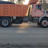 سياره ٨٢ بلاديه جاهزه علا اخر حبابه سنويه بسمي ٠٧٨٢١٠٣٧٤٥٧