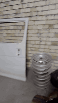 السلام عليكم
غراض جنبي h1 لبيع شتريد موجود الشراي يتصل 
***********
***********
 المكان بغداد ابوغريب
