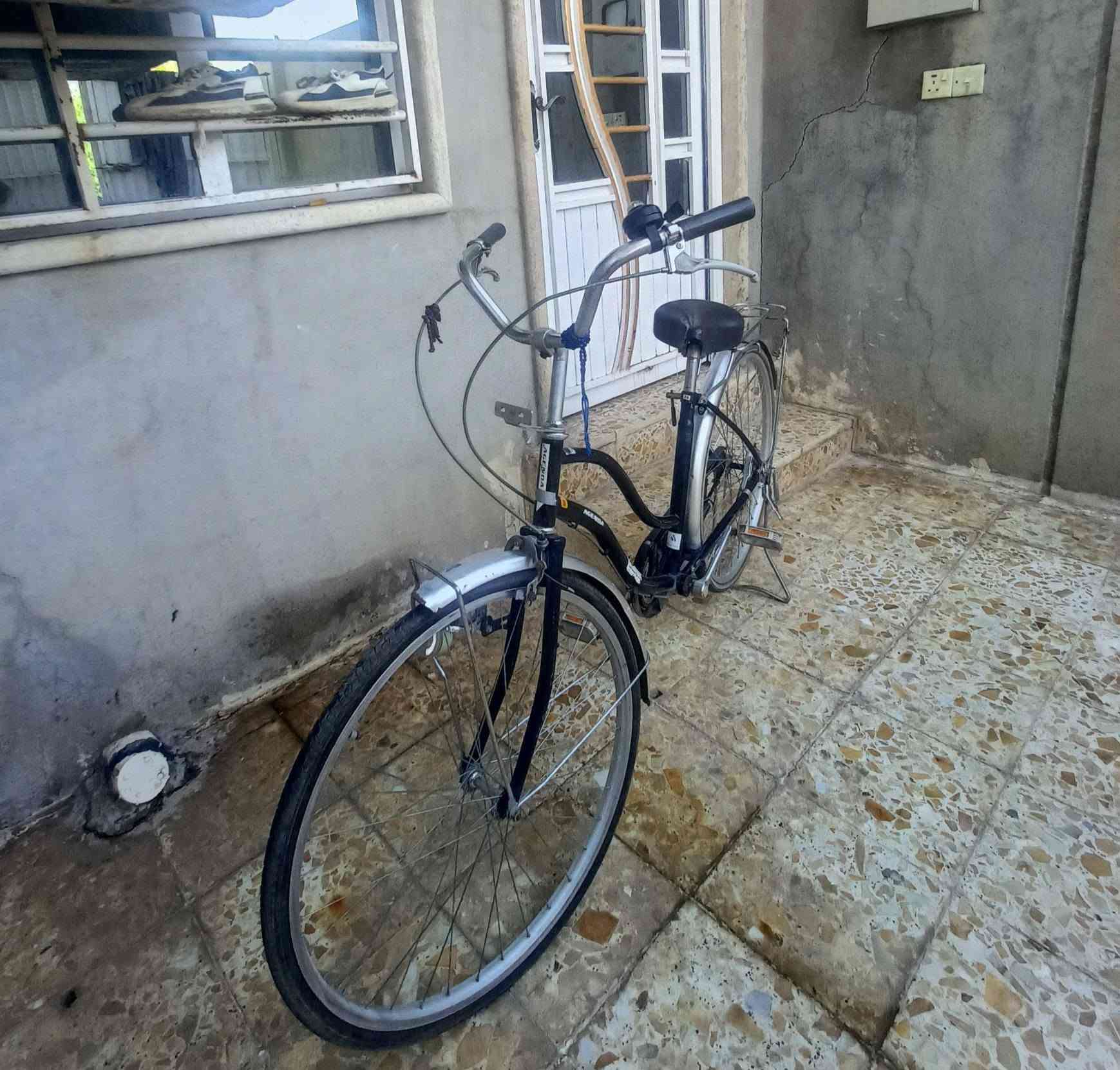 بايسكل للبيع مال شحن جديد السعر 85 وبي مجال


**إذا كنت صاحب هذا الإعلان وتريد حذفه لأي سبب، رجاءا أرسل رسالة إلى الدعم الفني**