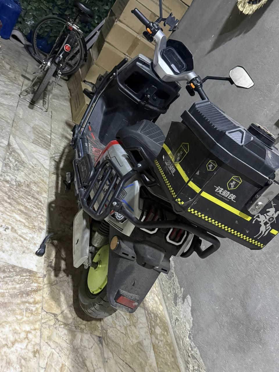 دراجة بينك 6 بطاريات الكبار المسطرة بيه مكان مال بطارية ليثيوم والفيشه مال بطارية ليثيوم هم موجودة دبل اشارة جهاز انذار السرعة 85 السعر 850 بيع او مرواس اباجي


**إذا كنت صاحب هذا الإعلان وتريد حذفه لأي سبب، رجاءا أرسل رسالة إلى الدعم الفني**