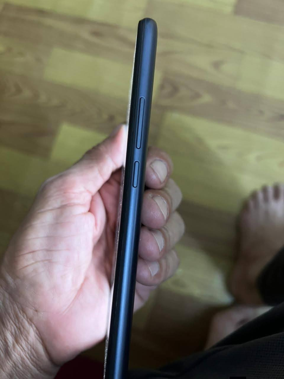 ريدمي 9 اخو الجديد نظافه 99٪ للبيع السعر 100 اي استفسار ***********
