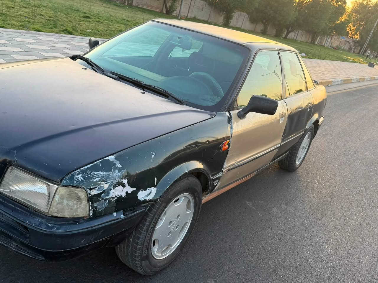 السلام عليكم اودي 1992بسعر مناسب
محرك 1800 نوزل وكير مكفولات 
تبريد شغال ❄️ السياره دواخله حلوه فقط الگشر يرادله ترتيب بيها جاملغ وباب مبدلات موضح بالصور مكان السياره بغداد الغدير السعر 27 وبيها مجال قليل مكانه بغداد الغدير للاستفسار ***********
