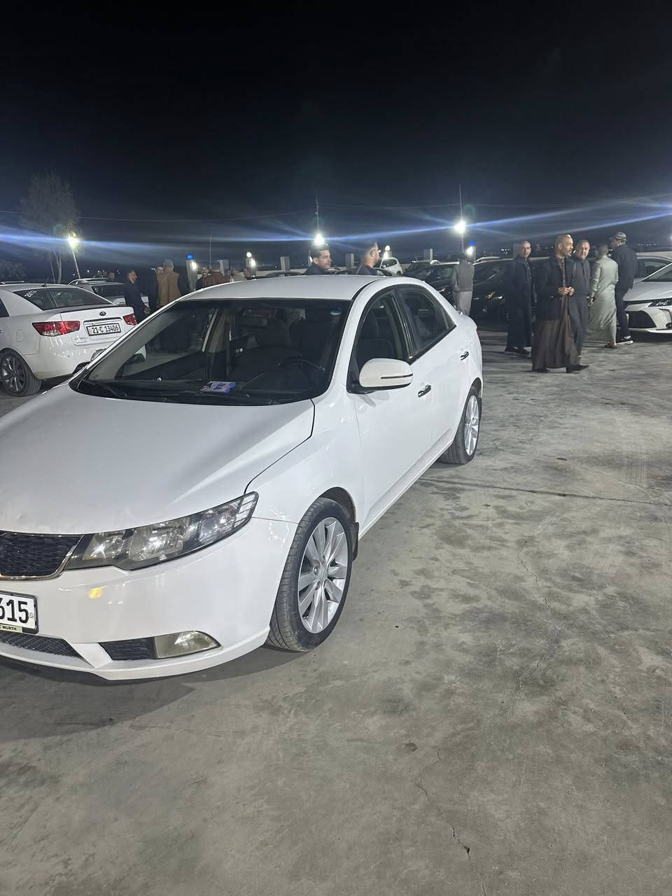 سيراتو موديل 2012 بدون صبق مكانين بارد فقط طخم جديد صدر جديد موصفات اشاير بل مري شفتا
شفتات تحكم ستيرن سياره حيل نضيفه او حلوه او سعرها مناسب كلشي شقال بيها كير او محرك شرط السياره بسمي تحويل ثاني يوم سعر 107  الخاص مقلق اتصل ***********
