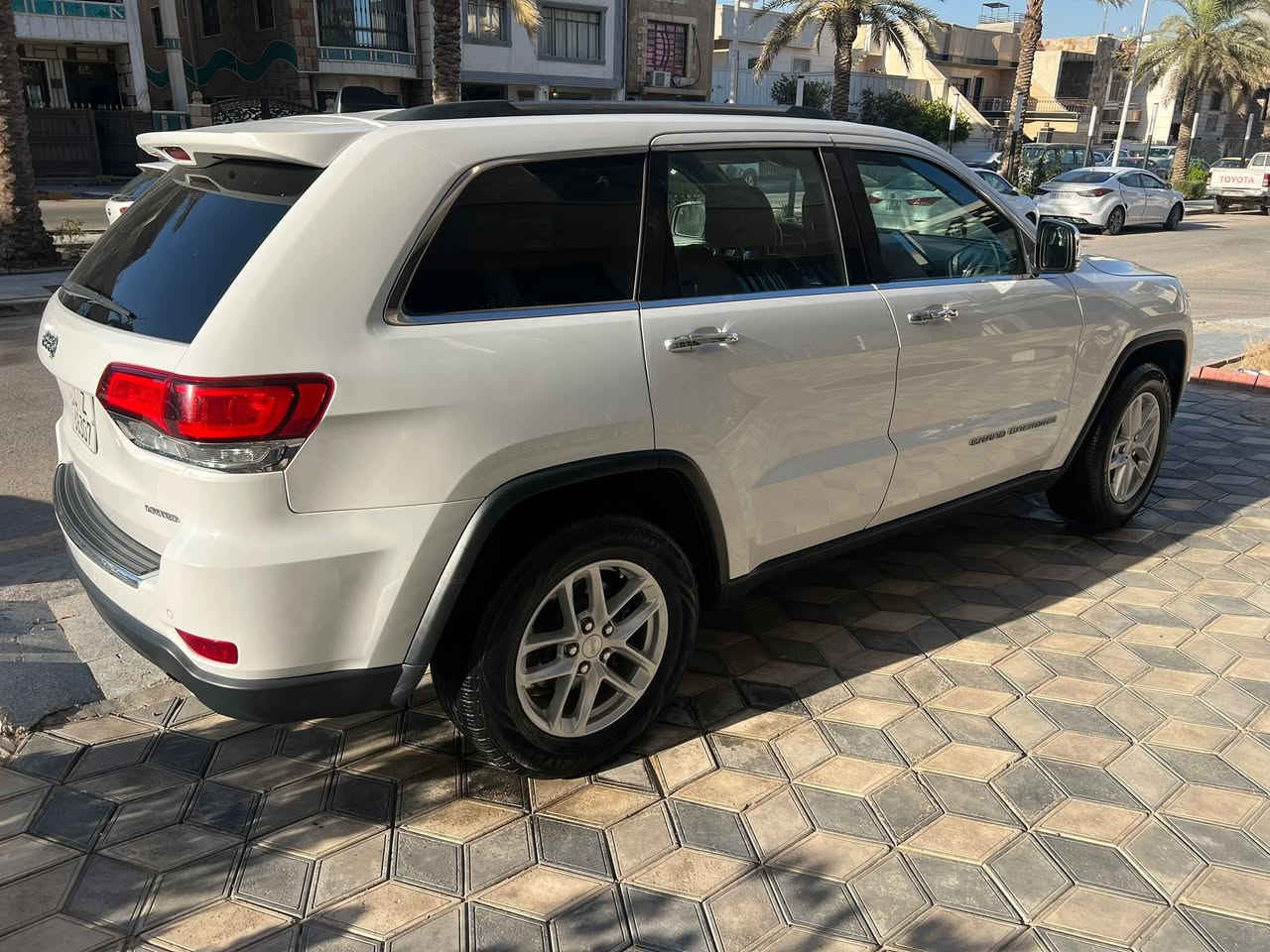 السلام عليكم

جيب شيروكي للبيع موديل 2020

 سياره فول موصفات بانوراما كشنات جلد نقطه عمياء سياره احله من الصور 

السعر 212

***********
