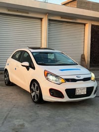 سـلام عـلـيـكـم كـيا ريو 2015 هاج باك  KIA RIO *S*  فــول مـواصـفـات 1...