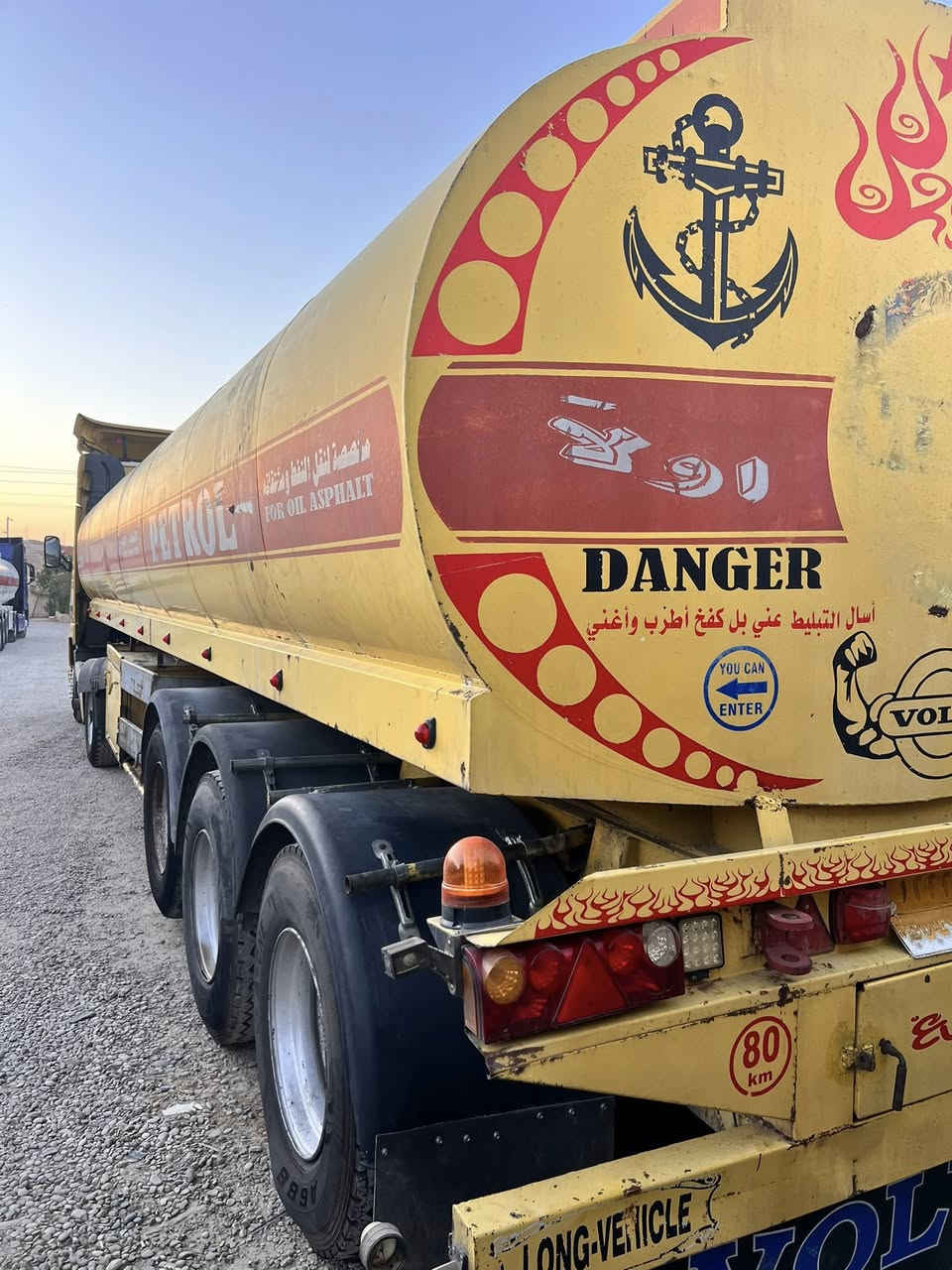 سلام عليكم ورحمة وبركاته عل بركة الله 
فالفو شخاطه صهريج موديل 2002 حجم 460 قماره ثلث خطوط سنوي طوناج جديدنضام GPS  تاخم تاير راس عاربانه تانكي كالبرس دبل تاير سبرنك سياره موجوده في شركة شمس كركوك 
***********
***********
مكان شركة مفرق شوان مقابيل كبان اربيل كركوك
