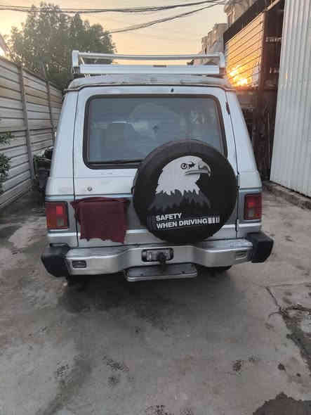 سلام عليكم سياره كالوبر موديل 1996  كير عادي مكينه مكفوله  مكان بغداد البلديات المضمار  الشراي يتصل على الرقم ***********
