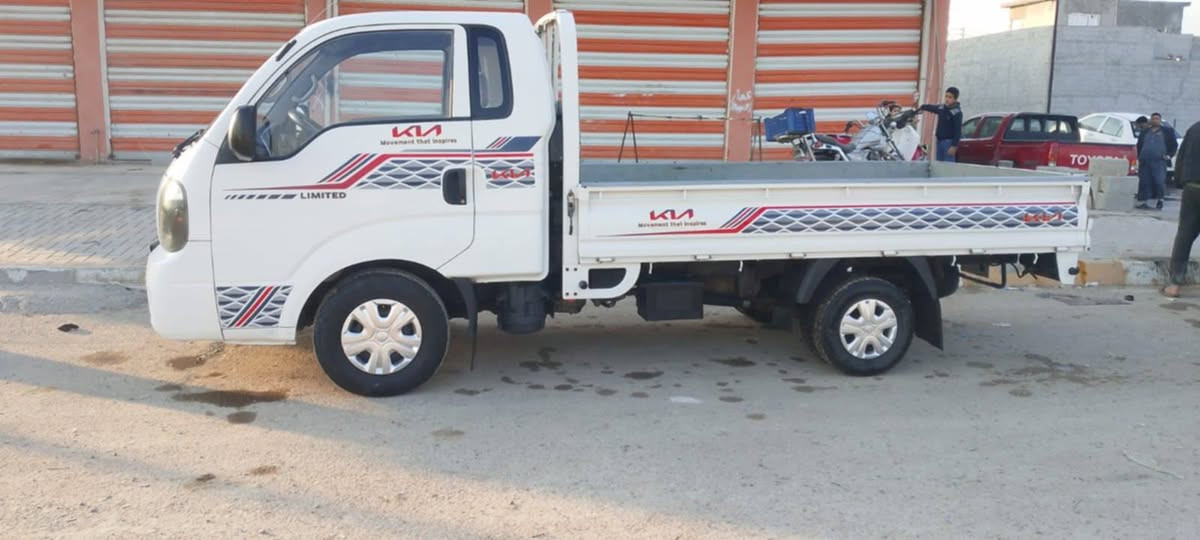 السلام عليكم كيا 2700 موديل 2015 رقم صلاح الدين سنويه لل 28 تحويل شرط
كير محرك اكسل شرط شاصي شرط طخم تاير جديد 
صبغ مابيه كهربائيات كلها شغاله سياره بلاديه مكفوله كفاله عامه السعر اتصل ***********
