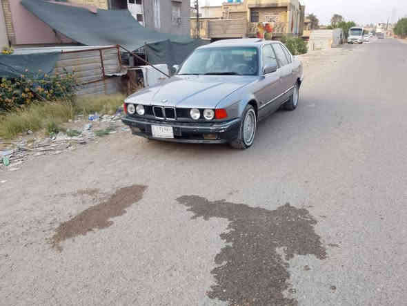 للبيع بي ام موديل 91حجم 735 صلاح الدين مشروع وطني رقم موبايل *********** سعر 45$مكاني بغداد بسمي محرك وكير مكفولات دواخل جلد نضيفة كهربائيات وكيجات وجام كله شغال سلايد روف سغال سيارة لاضربة ولاتبديل ولاخياس حدادية جديده تخم تايرات جدد سنتر لووك اربع بوب شغال. مصبوغه جمالية شراي يتصل
