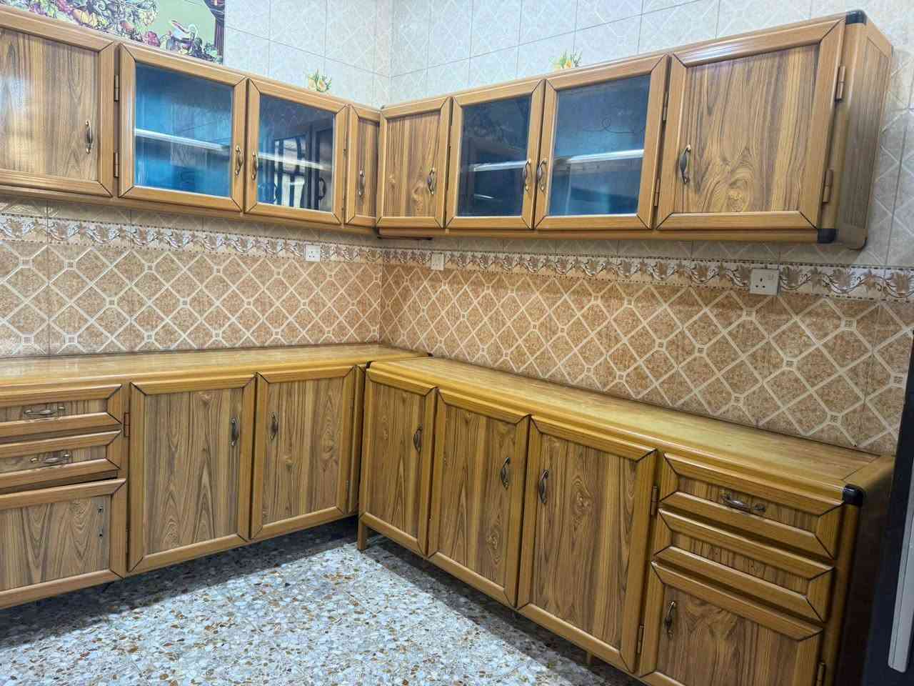السلام عليكم كاونتر للبيع للإستفسار الاتصال بالرقم ***********
