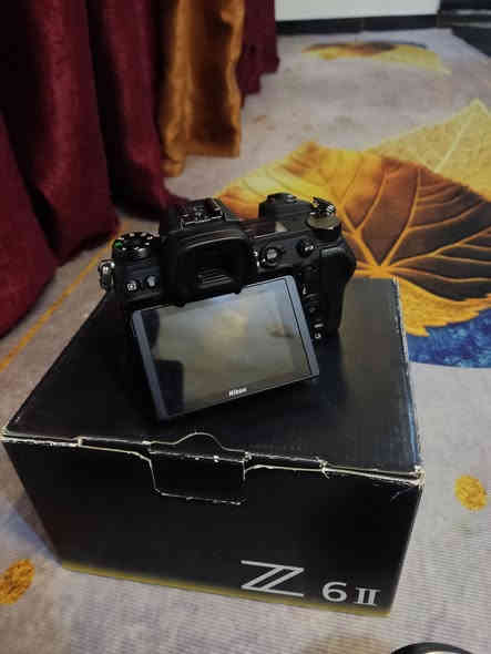 كامرة نيكون Z6 ll كلش نضيفة بل جيس ستخدام حلو كارتونة موجودة مع ادبتر FTZ نضيف اصلي  وعدسة 85m سعر كامل 2.250 الف بيه مجال بصيط رقمي ***********
