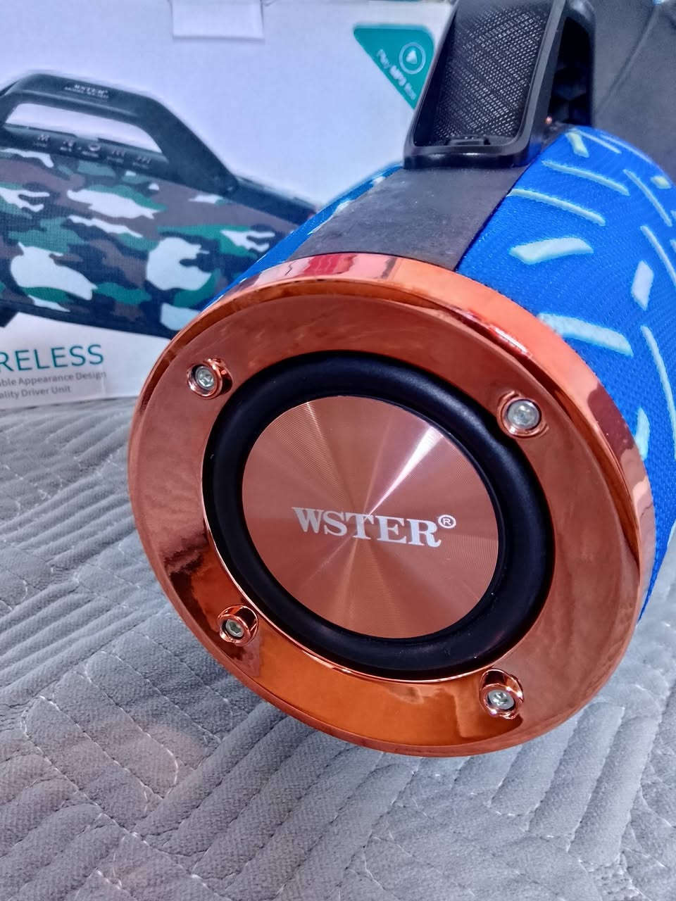 سبیكر + لایت شحن t c.. رادیو بلوتوث usb رام ssd و aux سعر 20 الف متوفر 2 قطعه


**إذا كنت صاحب هذا الإعلان وتريد حذفه لأي سبب، رجاءا أرسل رسالة إلى الدعم الفني**