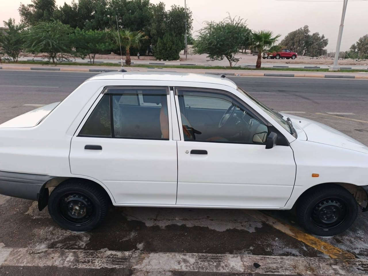 سلام عليكم سايبه موديل 22سياره كفاله عامه مكينه كير تخم تاير حداده تبريد تدفه مابيه اي نقص سنويه 27 بسمنه سياره العنوان البصره الزبير سعر ب60 وبيه مجال قليل  وهاذ رقم تليفون ***********
