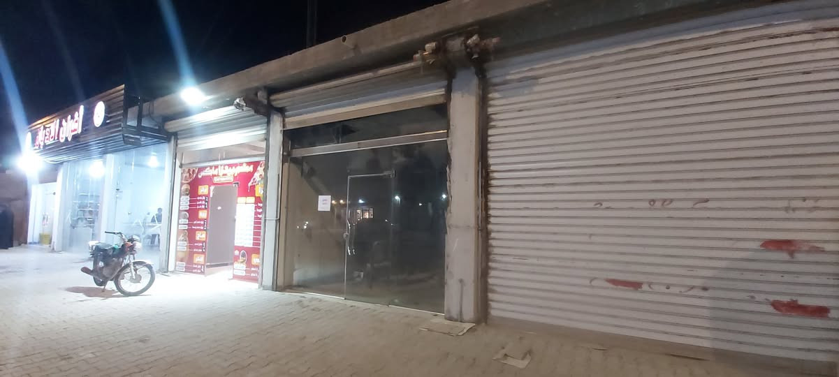 محل للأجار

المساحه 9*4 م
الموقع:  ابي الخصيب - حي العسكري - تقاطع الوسطي

المحل موقعه ممتاز علـى شارع سايدين
يصلح صالون حلاقه أو أي شغله مرتبه

ايضا المحل الي بصفه تكدر تفتحه علـى الثاني  اذا مشروعك جبير + اكو مساحه وره المحلات 300متر 

سعر الأيجار 300 الف
رقم التواصل
***********
