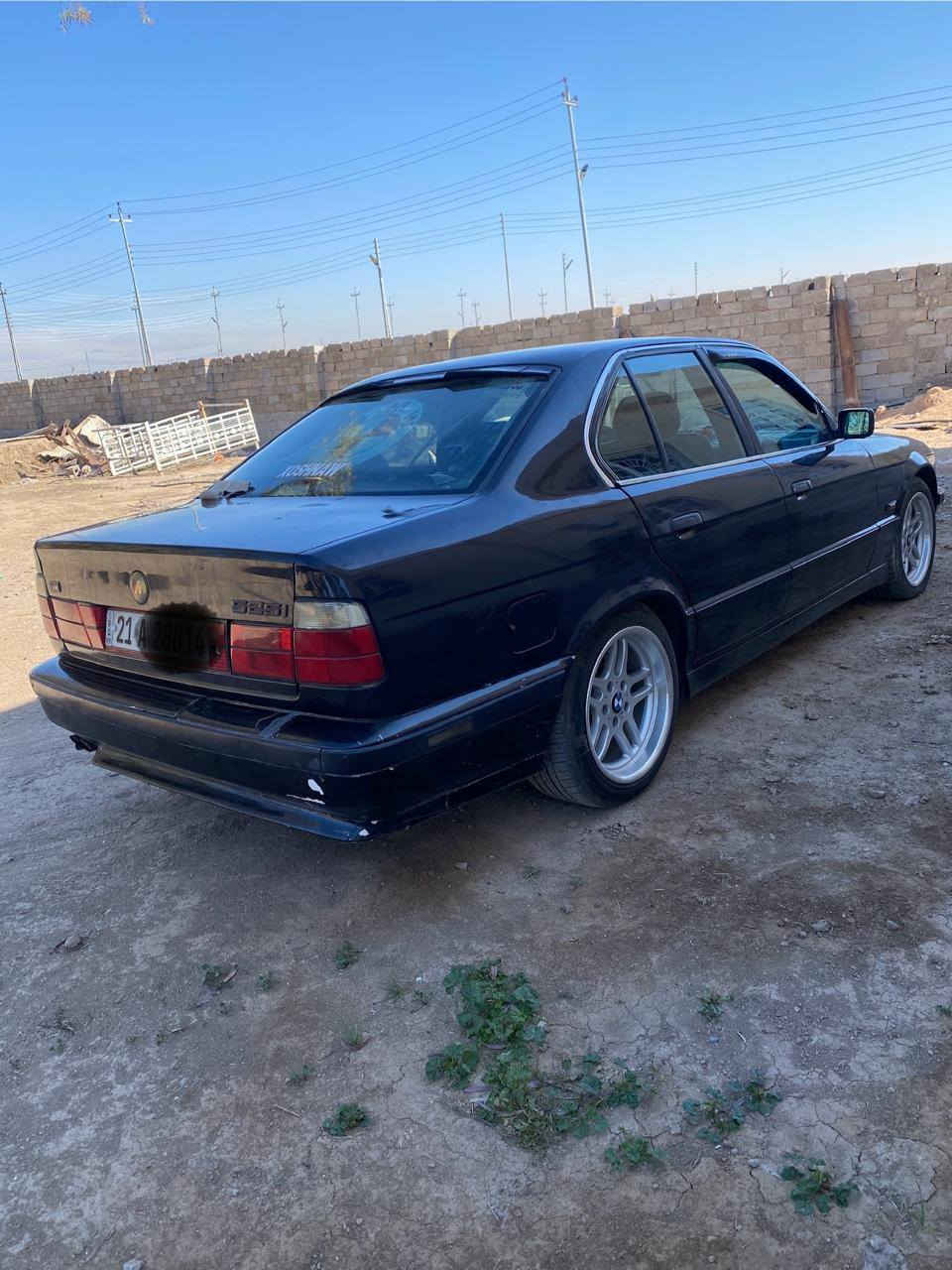 السلام عليكم بي ام للبيع موديل 1995كير أوتوماتيك حجم 525سليمانيةللأستفسار والشراري الجاد يتصل *********** تحياتي
