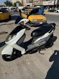 للبيع فقط سكنس فحل نوزل دراجه خير من الله ڤيت بم جديد تايرات جدد كامله...