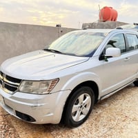 دوج جورني 2014 7راكب تبريد 3قطع شاشه كبيره فول بصمه مكينه 2400 نضيفه ك...