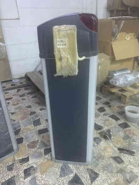 عارضات الكترونية 3 قطع البيع الشراي يراسلني ***********ايطالي
