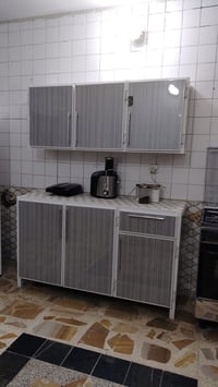 كاونتر ألمنيوم • قطعتين • نظيفة