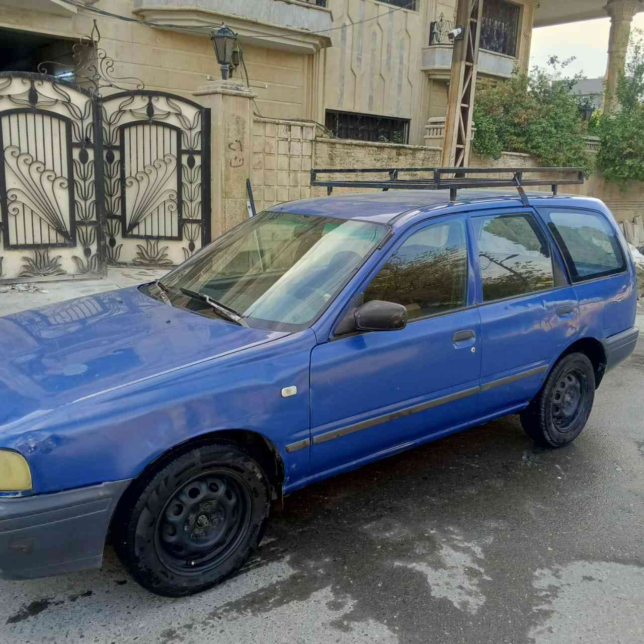 السلام عليكم نيسان صني موديل 93 سنويه 2029 محرك 16 رقم نينوى طخم امامي خلفي جديد طخم تاير جديد كير محرك شرط وايرمنيه كله شغاله سياره جاهزه ماتصرف عليه ولا دينار مكاني موصل حي الزهراء 
السعر 45 وبيه مجال للطيبين
***********
