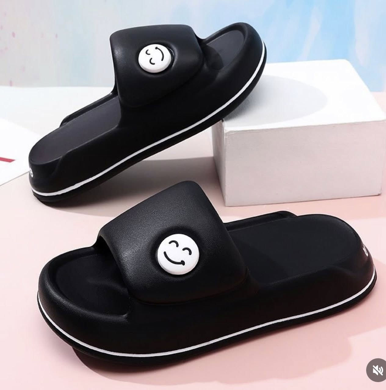 موديل سليبر سمايل 😊الطبي الاصلي 
قياسات من ٤٠/٤٥
ب سعر ٥الاف فقط 
يوجد توصيل لجميع المحافظات 🚗


**إذا كنت صاحب هذا الإعلان وتريد حذفه لأي سبب، رجاءا أرسل رسالة إلى الدعم الفني**