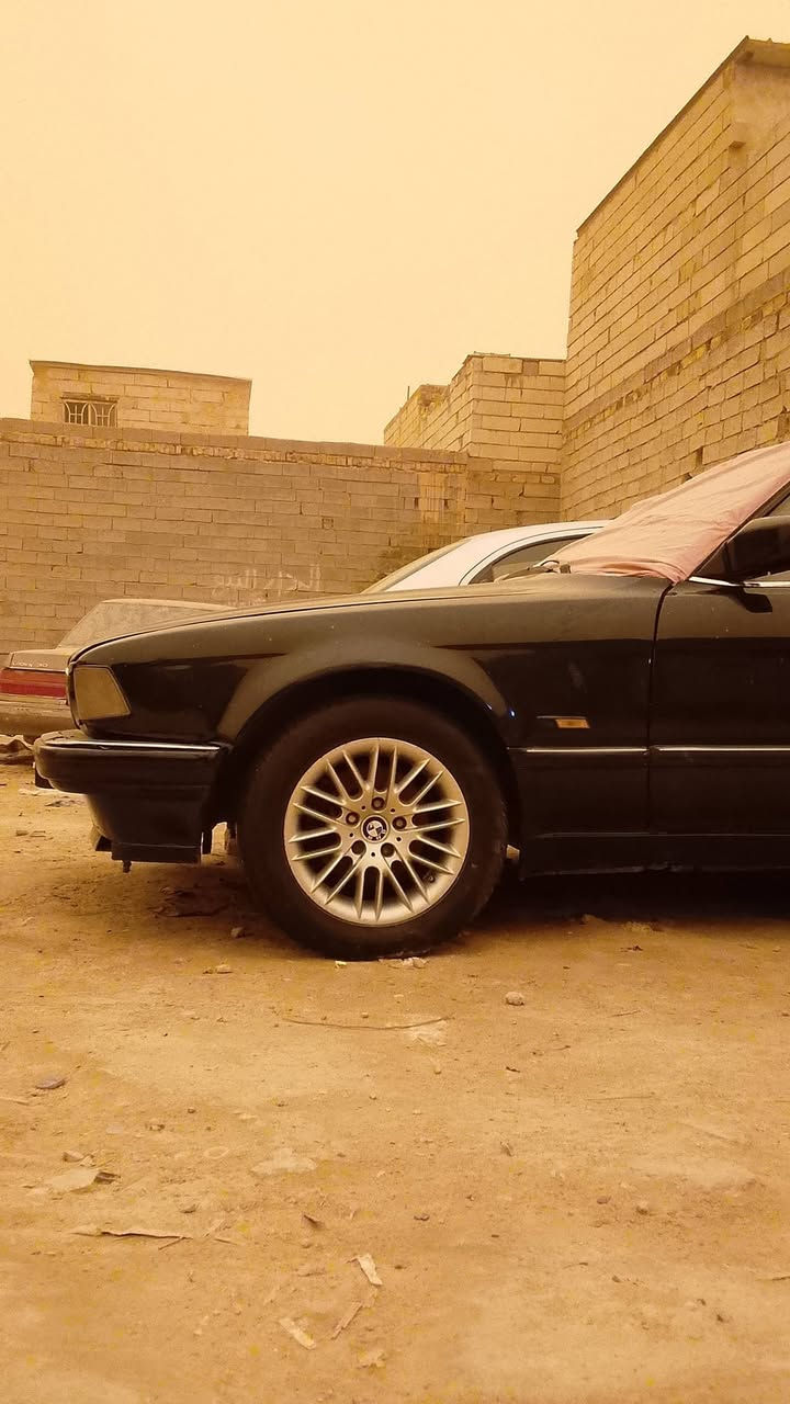 سلام عليكم BMW 735 مديل 91 بسمي رقم انكليزي سعر 25 وبيها مجال مكينه بيه صوت لا تنقيص ولا تبخير سياره بيه نقوصات حداديه غرفه نضيفه ما عده تنته مكانه نجف ***********
