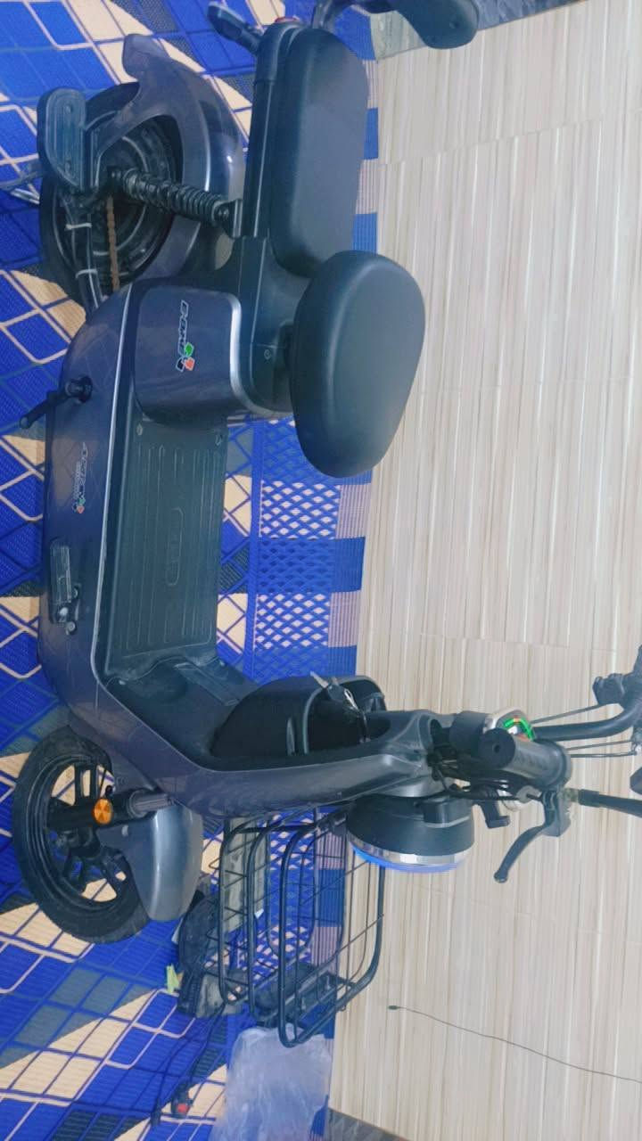 .دراجه شحن 3 سرع نضيفه كلش للبيع سعر 300 بيه مجال رقم ***********
