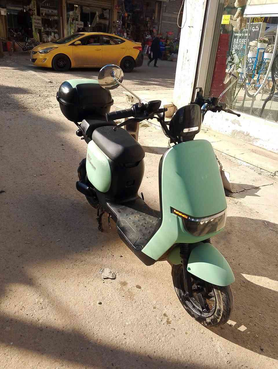 السلام عليكم 
دراجه شحن الريان للبيع

السعر 450 وبيها مجال 

عدد البطاريات 4 ع فحص 

ماشه 2600 

سرعه 50 حقيقي

بصمه و اسويج 

جنطه خلفيه 

دبل اشاره 

استاند موبايل بس منفذ شحن

دراجه بعده جديده تجي وشوف بعينك 

العنوان بغداد الدورة 
للتواصل ع رقم *********** بي واتساب
