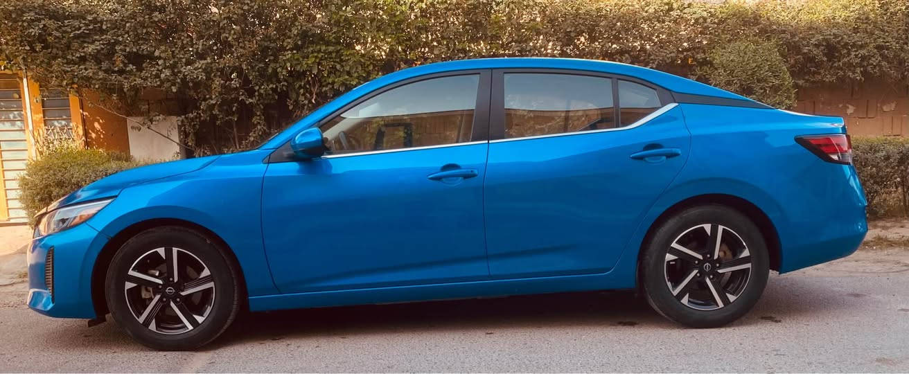 السلام عليكم
نيسان سينترا للبيع 
موديل ٢٠٢٤
حادث امامي جاملغ وبنيد جهة اليمين
مكانها بغداد 
للاتصال ***********
السعر ١٢٠ وبيه مجال بغداد, العراق
