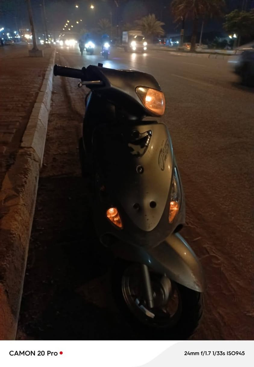 السلام عليكم دراجه للبيع ماكس منغولي
السعر 650 بيها محال 
الاستفسار ***********
مكان كربلاء حي الامام علي
